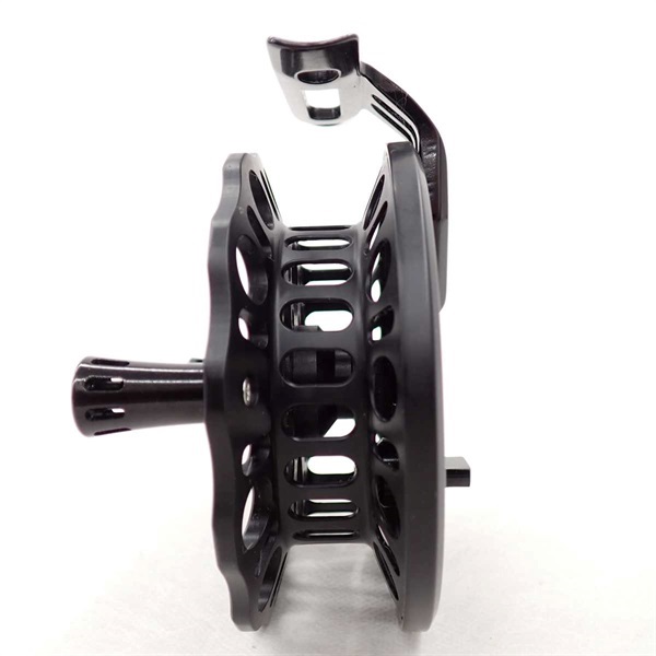 インヴィクタ クロダイ ＭＢリミテッド８５